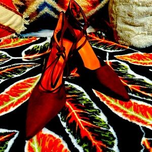 Boutique ladies evening shoes new never worn. New without box.